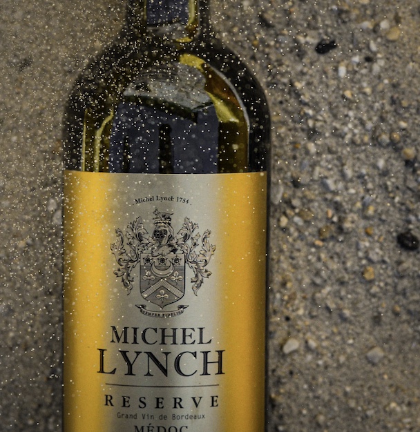 photo d'un vin dans du sable